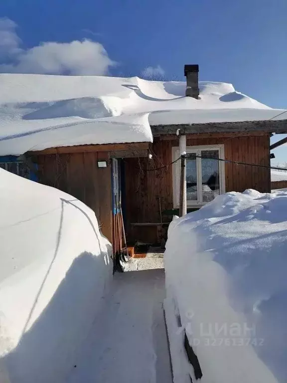 Дом в Пермский край, Добрянский муниципальный округ, пос. Вильва ул. ... - Фото 1