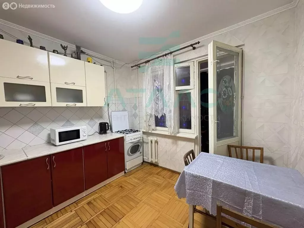 2-комнатная квартира: Ялта, улица Вергасова, 1 (50.6 м) - Фото 1
