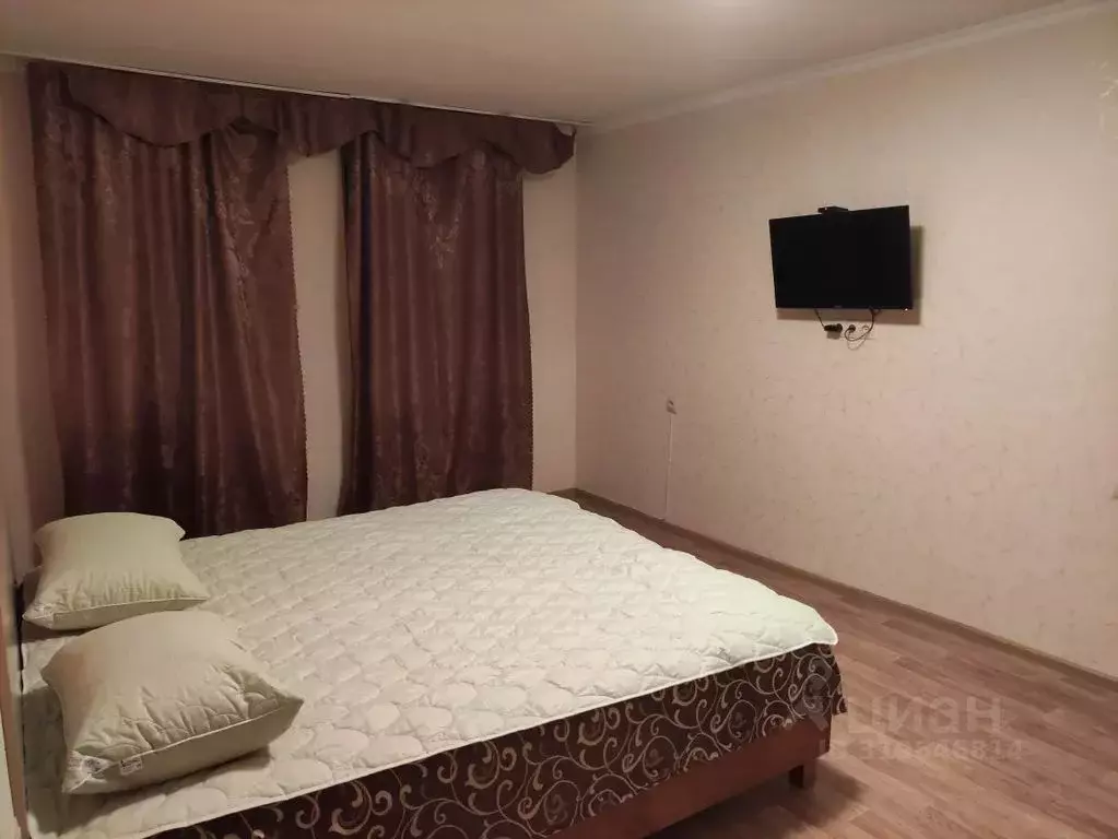 2-к кв. Крым, Симферополь ул. Большевистская, 24 (45.0 м) - Фото 0
