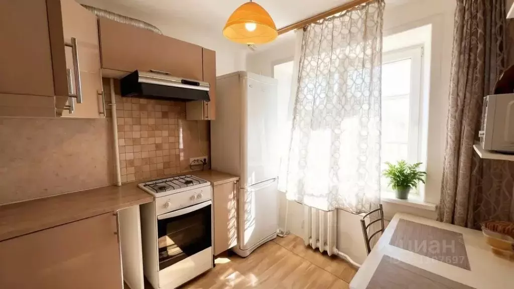 2-к кв. Иркутская область, Иркутск ул. Баррикад, 54В (44.7 м) - Фото 2