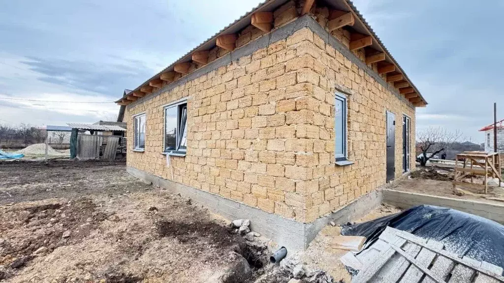 Дом в Крым, Симферопольский район, Эксперт дп  (100 м) - Фото 1