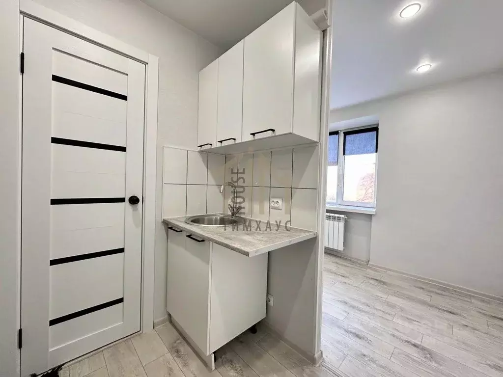 Студия Омская область, Омск ул. Декабристов, 155 (12.0 м) - Фото 1