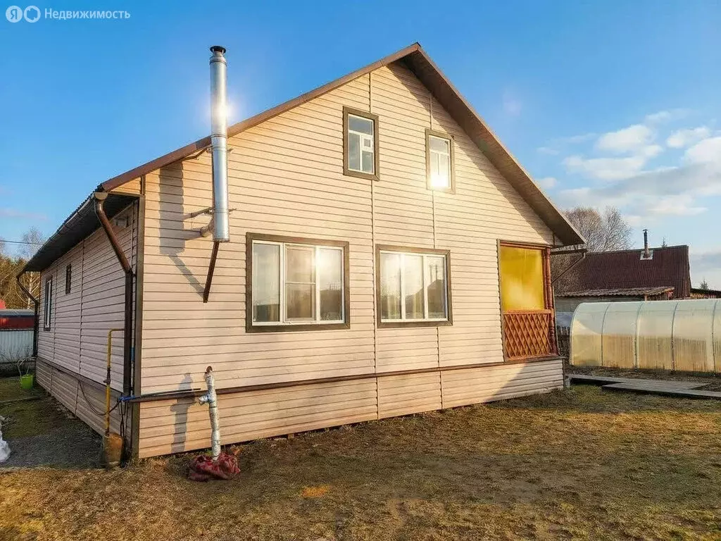 Дом в Архангельская область, рабочий посёлок Вычегодский, Красная ... - Фото 1