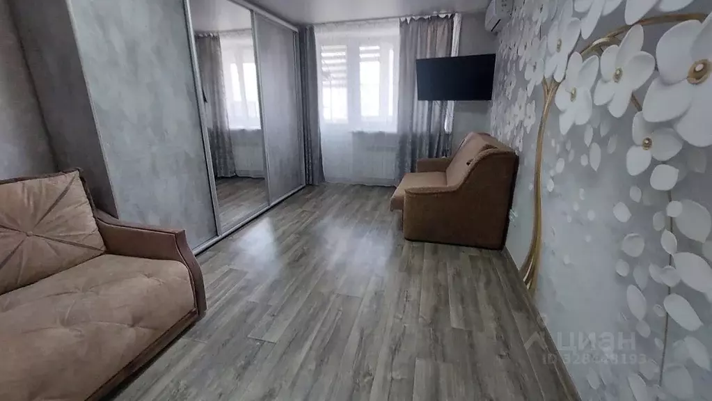 1-к кв. Крым, Симферополь ул. 1-й Конной армии, 17 (30.0 м) - Фото 1