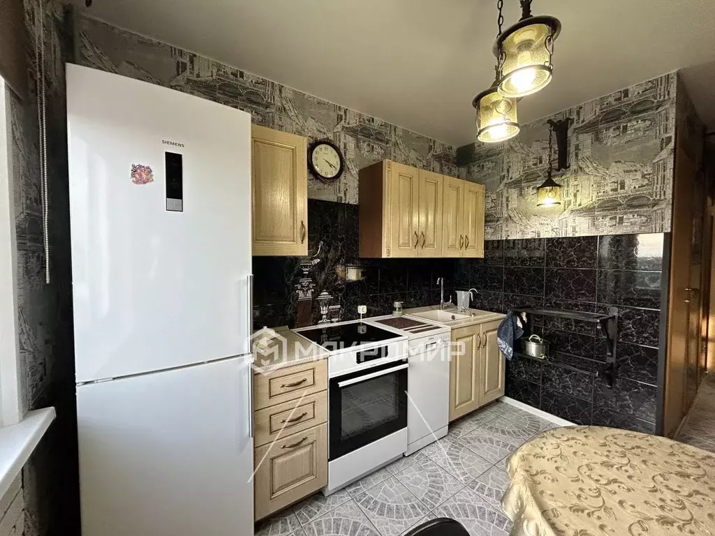 2-к кв. Челябинская область, Челябинск Аральская ул., 212 (57.3 м) - Фото 1