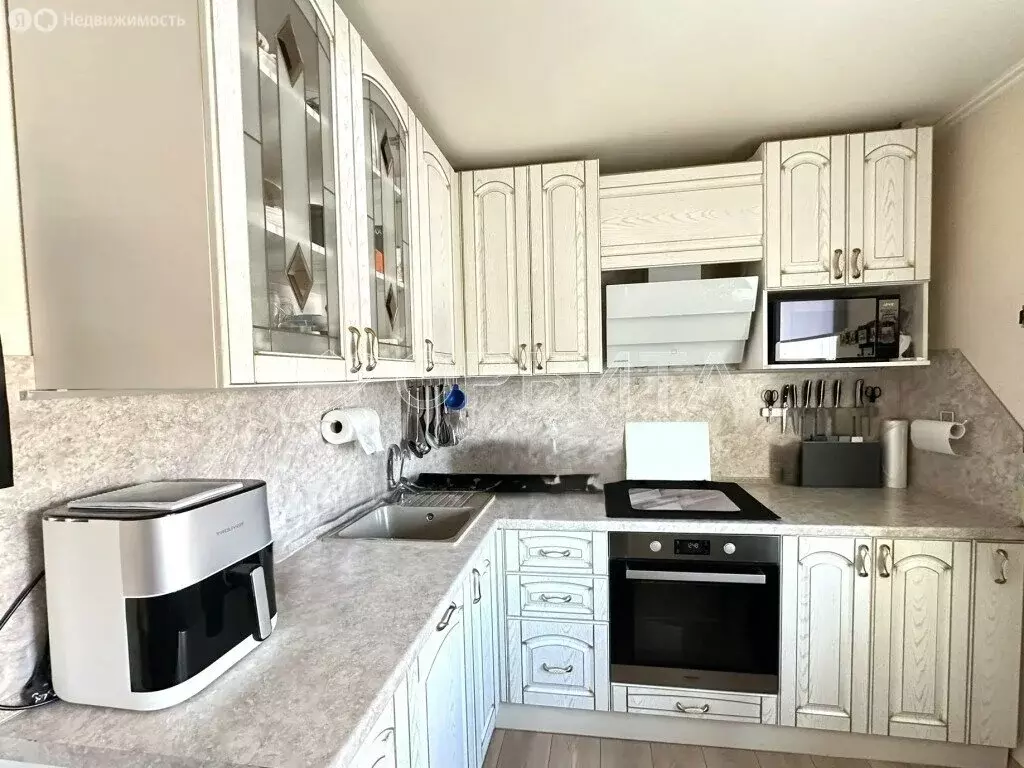 2-комнатная квартира: Тюмень, улица Мельникайте, 133 (50.2 м) - Фото 2