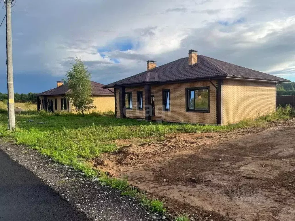 Дом в Калужская область, Перемышльский район, Большие Козлы с/пос, ... - Фото 1