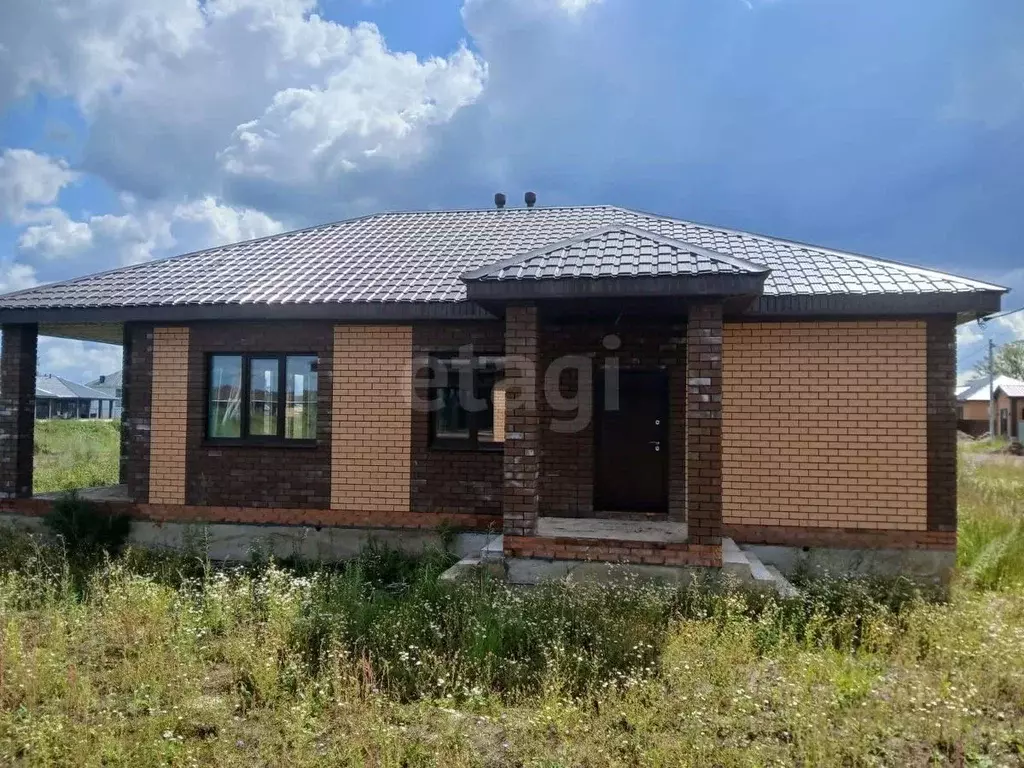 Дом в Башкортостан, Уфимский район, Михайловский сельсовет, д. Суровка ... - Фото 0