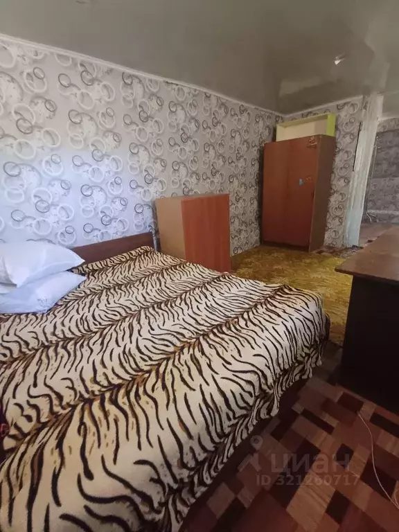 Дом в Крым, Симферополь ул. Паровозная (30 м) - Фото 2