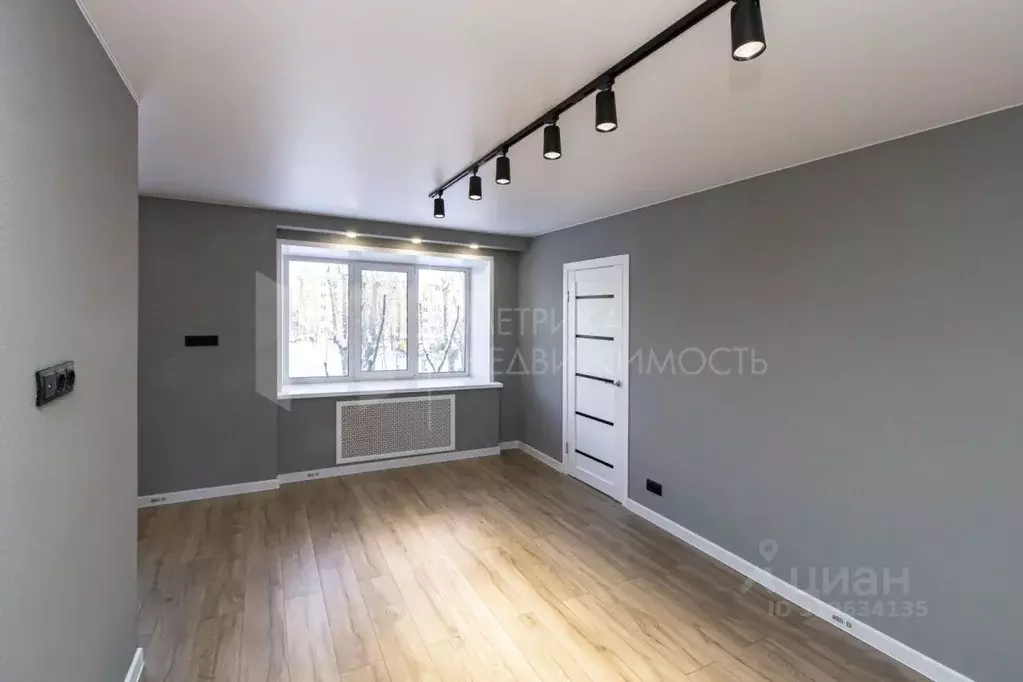 2-к кв. Тюменская область, Тюмень ул. Республики, 187 (43.1 м) - Фото 0