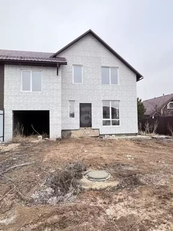 Дом в Саратовская область, с. Усть-Курдюм ул. Рабочая, 35 (163 м) - Фото 1