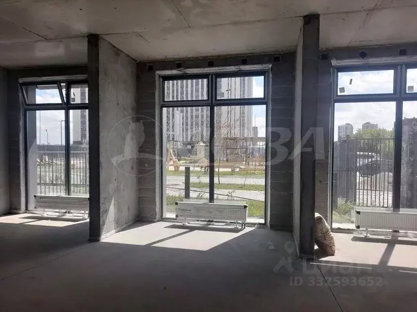 Помещение свободного назначения в Тюменская область, Тюмень ул. ... - Фото 2