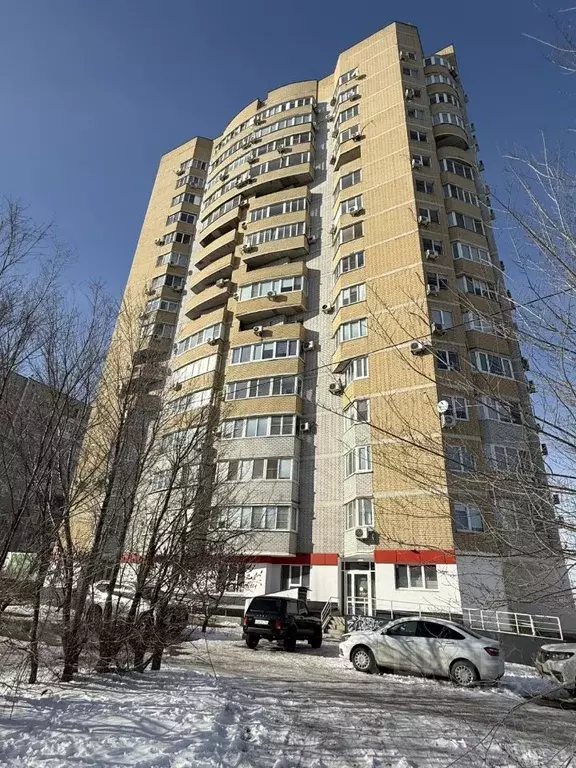 2-к кв. Волгоградская область, Волгоград Казахская ул., 6 (73.9 м) - Фото 1