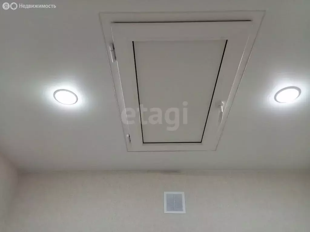 Дом в Михайловск, улица Андрея Сахарова (100 м) - Фото 1