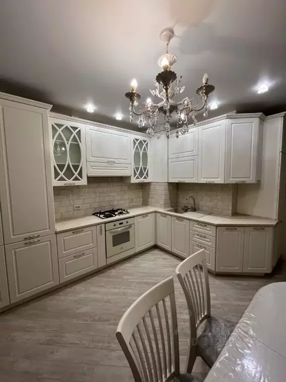 3-к кв. Астраханская область, Астрахань Бакинская ул., 92 (75.0 м) - Фото 1