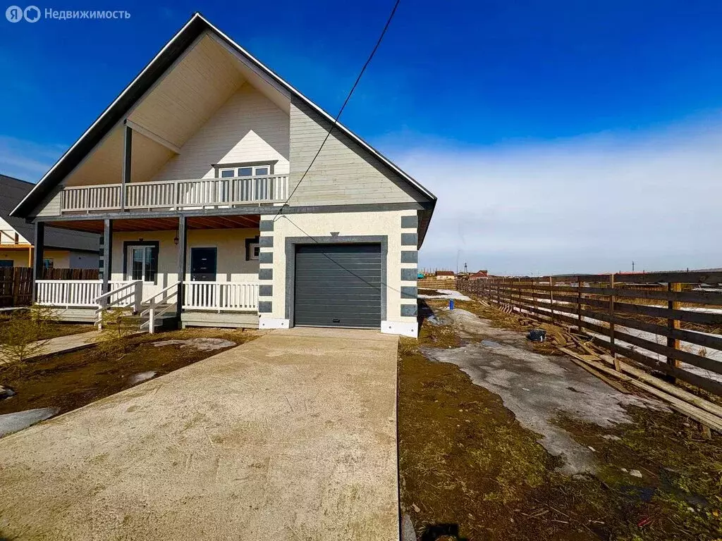 Дом в село Урик, Трактовая улица (180 м) - Фото 1