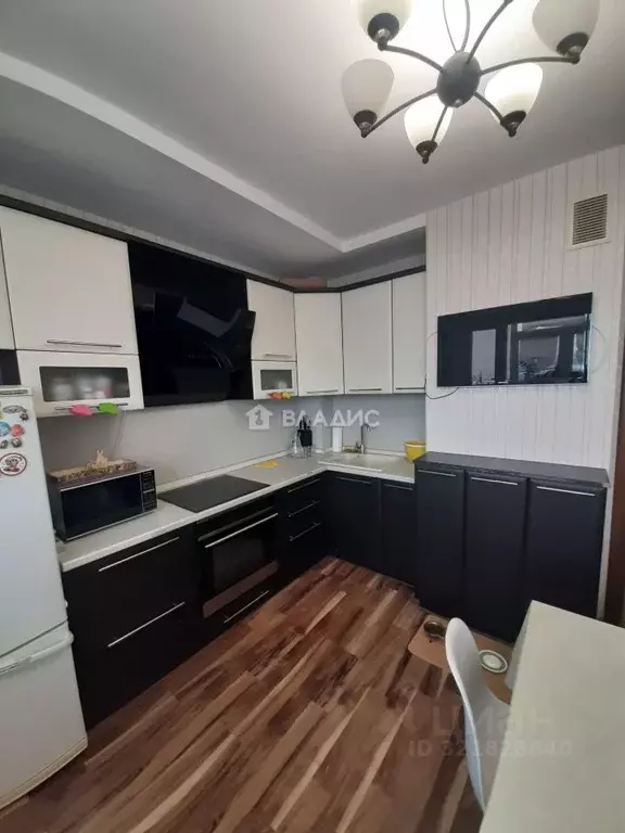 2-к кв. Коми, Сыктывкар просп. Бумажников, 26 (59.4 м) - Фото 1