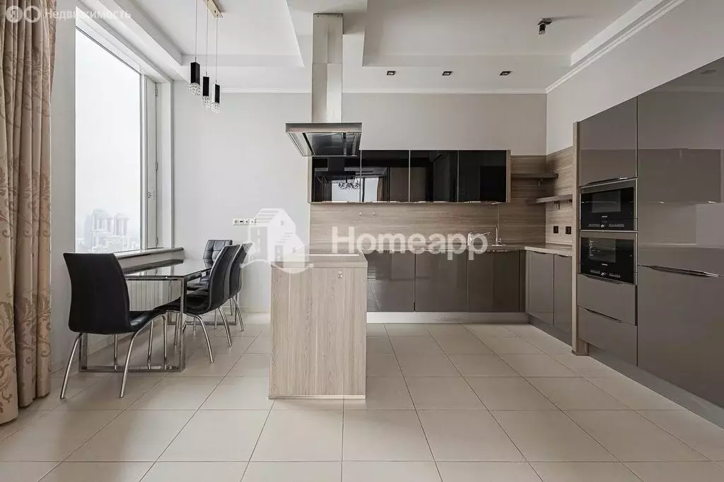 3-комнатная квартира: Москва, Мосфильмовская улица, 8 (1333 м) - Фото 1