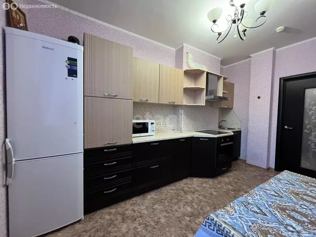 2-комнатная квартира: Тюмень, улица Станислава Карнацевича, 3 (54 м) - Фото 1