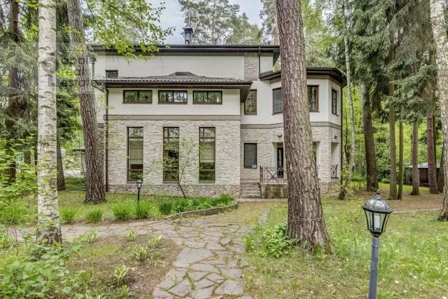 Дом в Московская область, Одинцовский городской округ, пос. Барвиха, ... - Фото 1