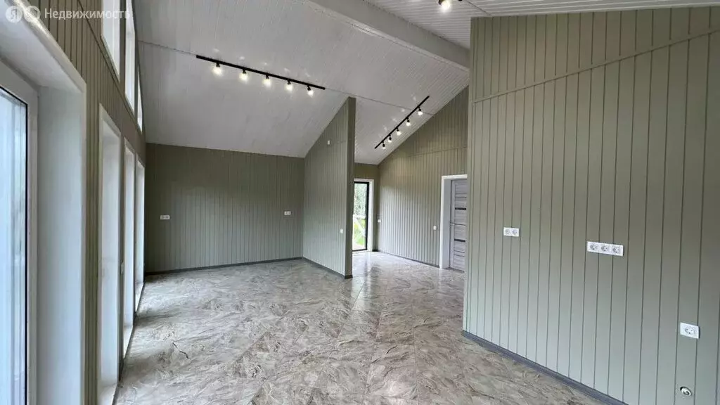 Дом в Брянская область, Жуковский муниципальный округ, село ... - Фото 1