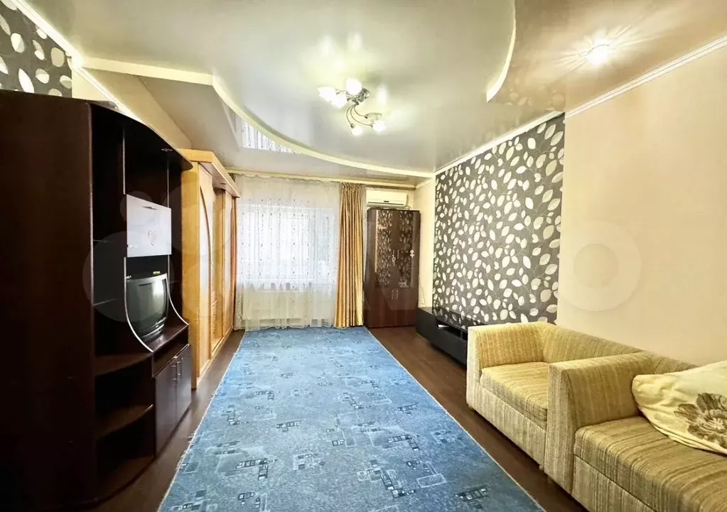 1-к. квартира, 42 м, 4/4 эт. - Фото 1