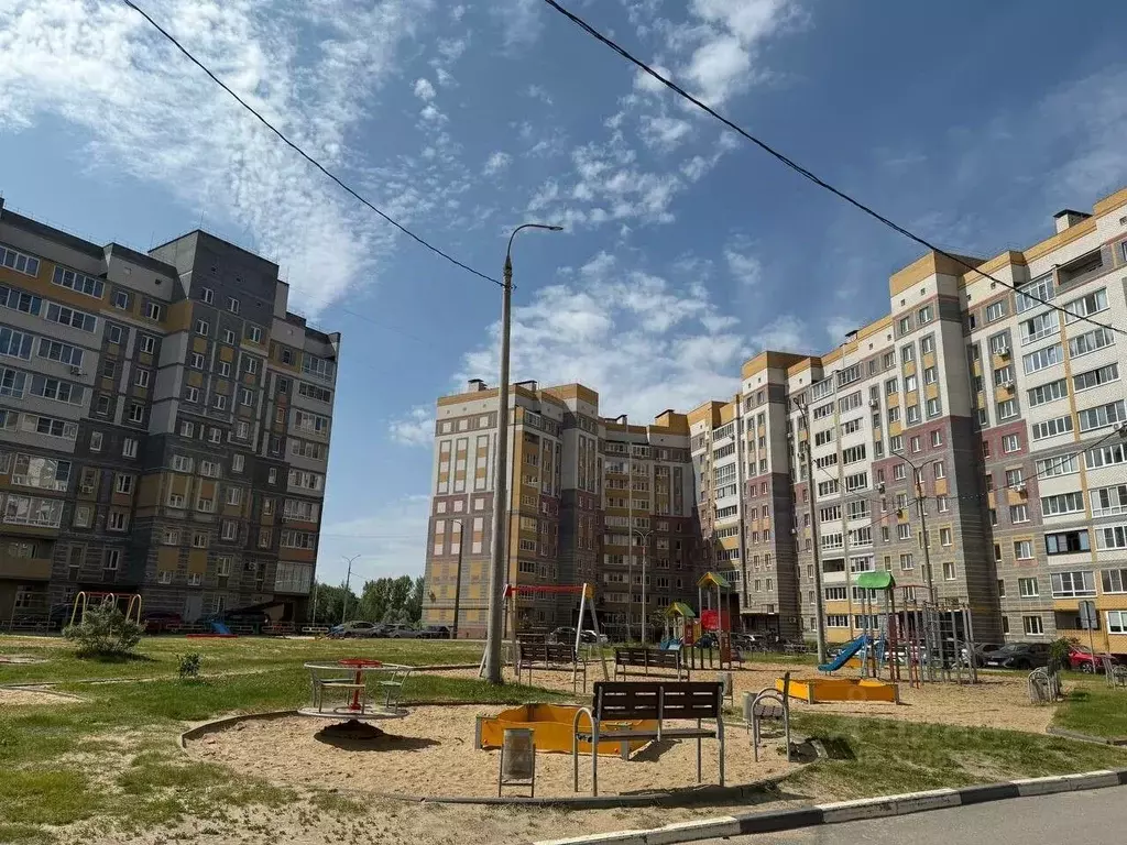 2-к кв. Нижегородская область, Бор ул. Луначарского, 214 (63.8 м) - Фото 1
