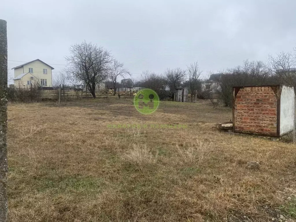 Участок в Крым, Симферопольский район, с. Урожайное  (6.0 сот.) - Фото 2