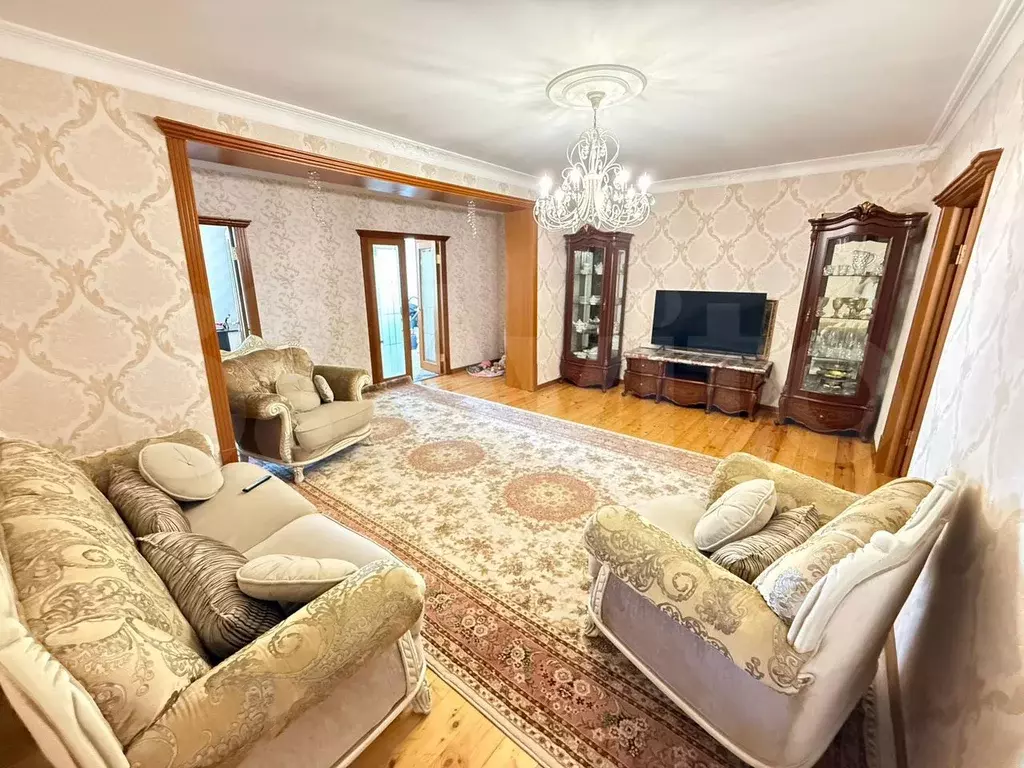 4-к. квартира, 135 м, 3/3 эт. - Фото 0