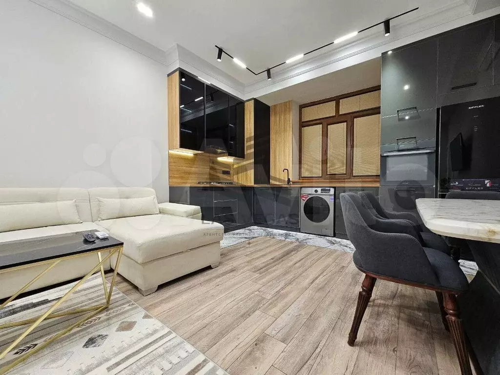 4-к. квартира, 150 м, 4/5 эт. - Фото 0