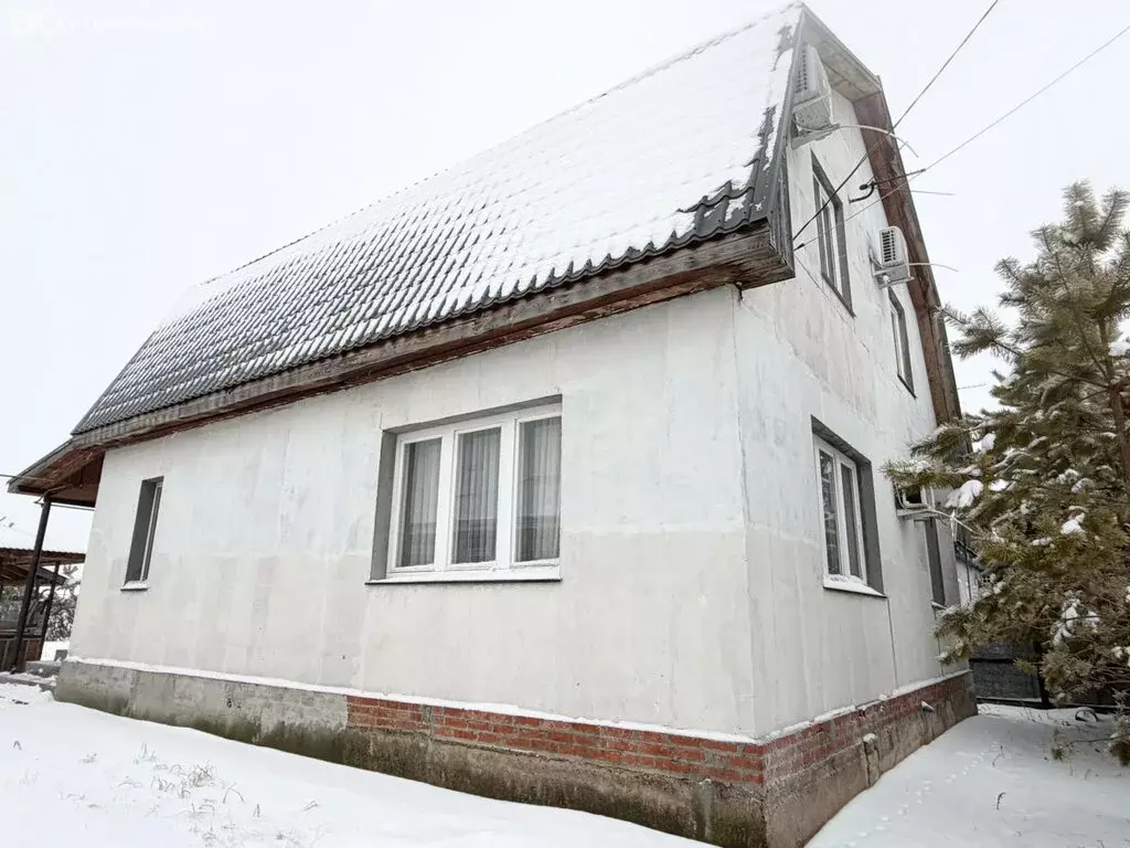 Дом в село Нежинка, улица Чапаева (161.7 м) - Фото 1