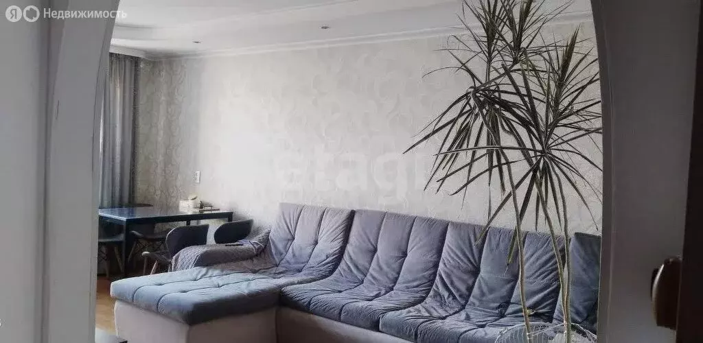 3-комнатная квартира: Горно-Алтайск, улица Григория Чорос-Гуркина, 34 ... - Фото 2