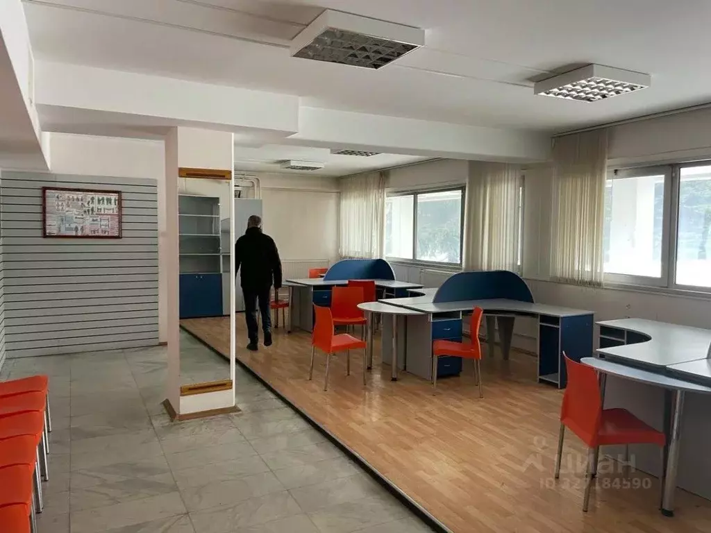 Офис в Калужская область, Калуга Тарутинская ул., 171Б (75 м) - Фото 2