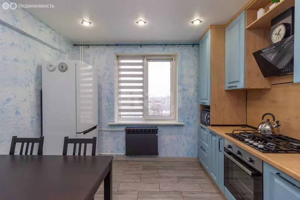 3-комнатная квартира: Омск, Южная улица, 97 (60 м) - Фото 1