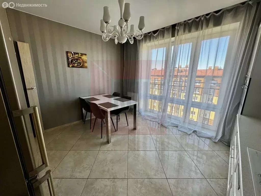 2-комнатная квартира: Калининград, Шахматная улица, 2 (74 м) - Фото 1