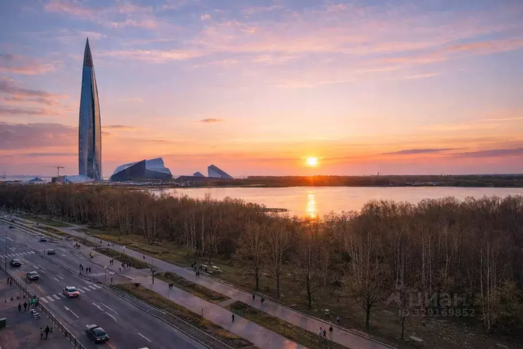 2-к кв. Санкт-Петербург ул. Оптиков, 51к1 (51.0 м) - Фото 1