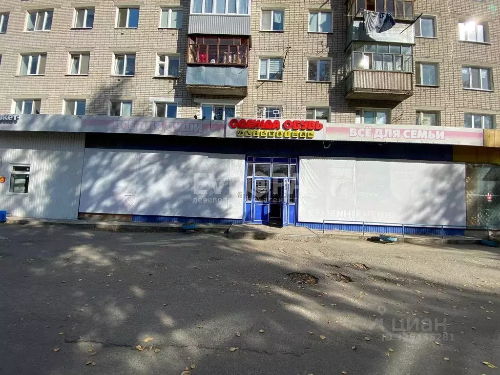 Торговая площадь в Ульяновская область, Ульяновск ул. Шоферов, 7 (82 ... - Фото 1