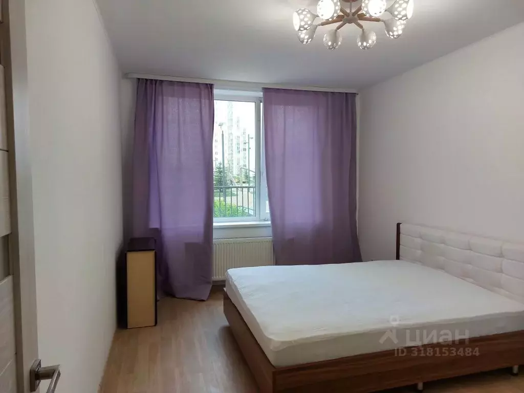 1-к кв. Свердловская область, Екатеринбург ул. Победы, 102 (50.0 м) - Фото 0