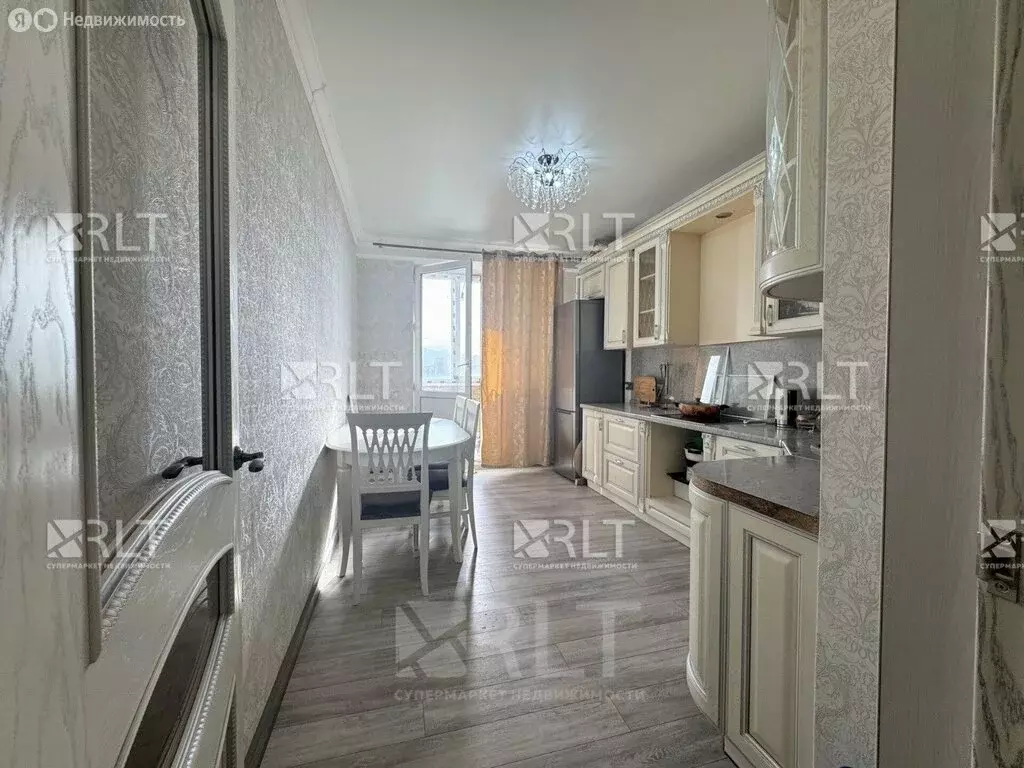 3-комнатная квартира: Махачкала, улица Керимова, 35А (95 м) - Фото 1