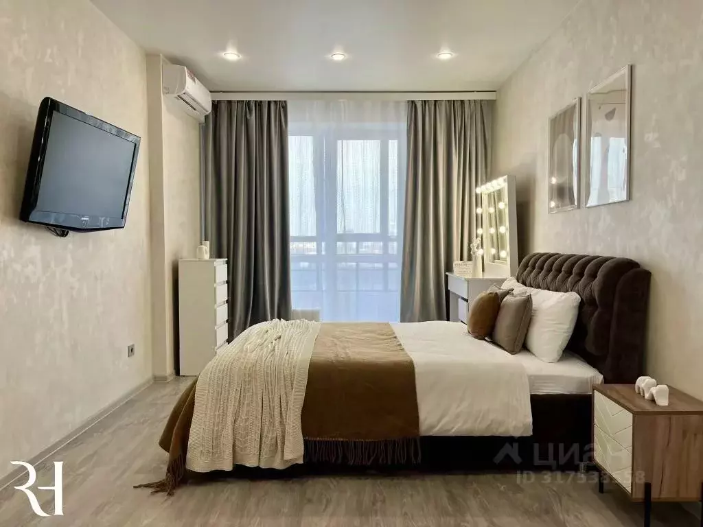 1-к кв. Башкортостан, Уфа ул. Пархоменко, 156В (53.0 м) - Фото 1