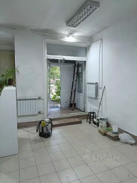 Помещение свободного назначения в Красноярский край, Красноярск ул. 60 ... - Фото 1