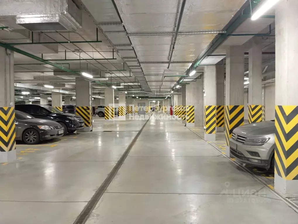 Гараж в Санкт-Петербург Уральская ул., 23 (13 м) - Фото 0