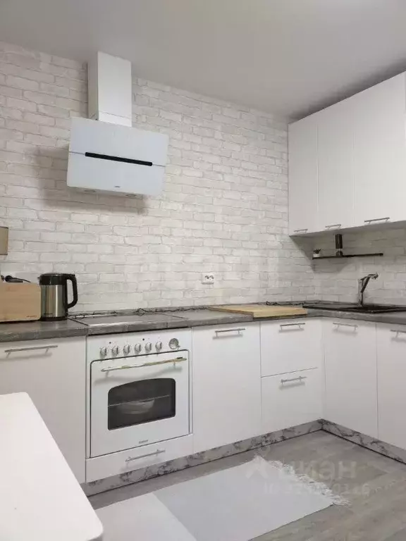 1-к кв. Тюменская область, Тюмень ул. Федюнинского, 60 (39.5 м) - Фото 1