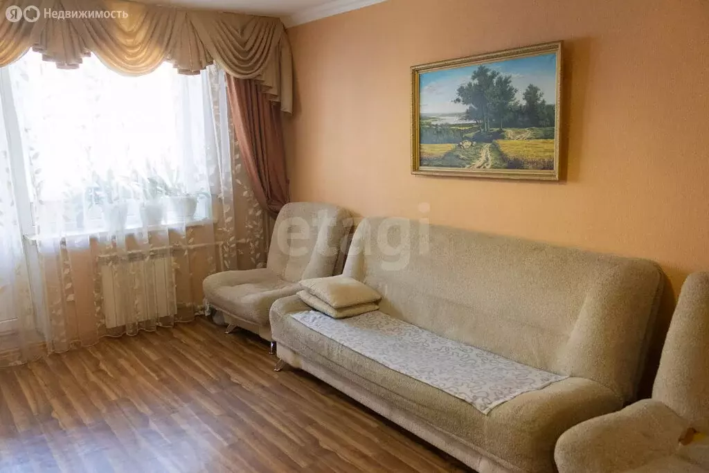 3-комнатная квартира: Альметьевск, улица Ленина, 125 (69 м) - Фото 1