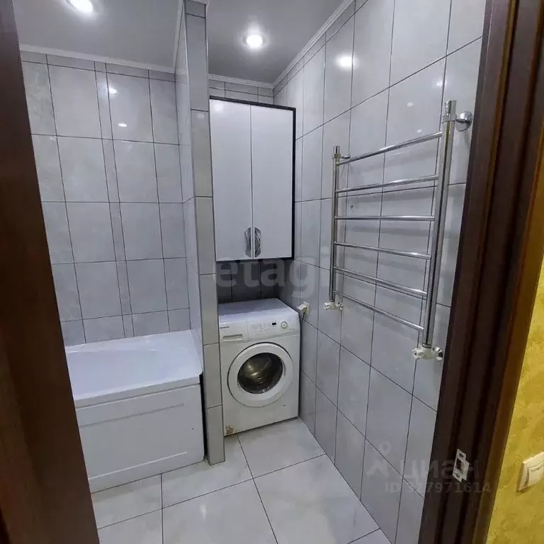 2-к кв. Тульская область, Узловая Магистральная ул., 49 (41.5 м) - Фото 2