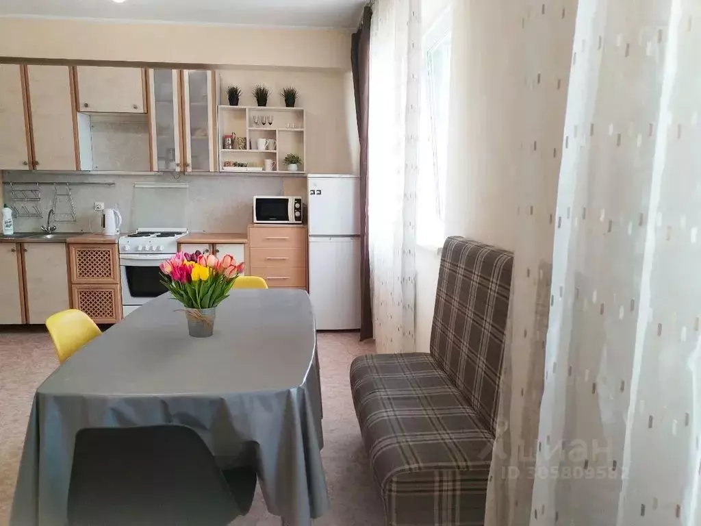 2-к кв. Иркутская область, Иркутск Дальневосточная ул., 161 (100.0 м) - Фото 1