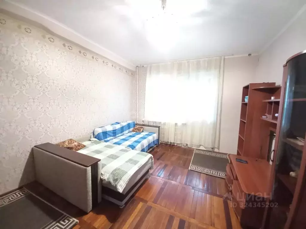 3-к кв. Белгородская область, Шебекино ул. Матроса Шарапова, 12 (58.0 ... - Фото 1