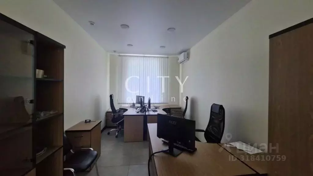 Офис в Тюменская область, Тюмень проезд Геологоразведчиков, 6в (240 м) - Фото 1