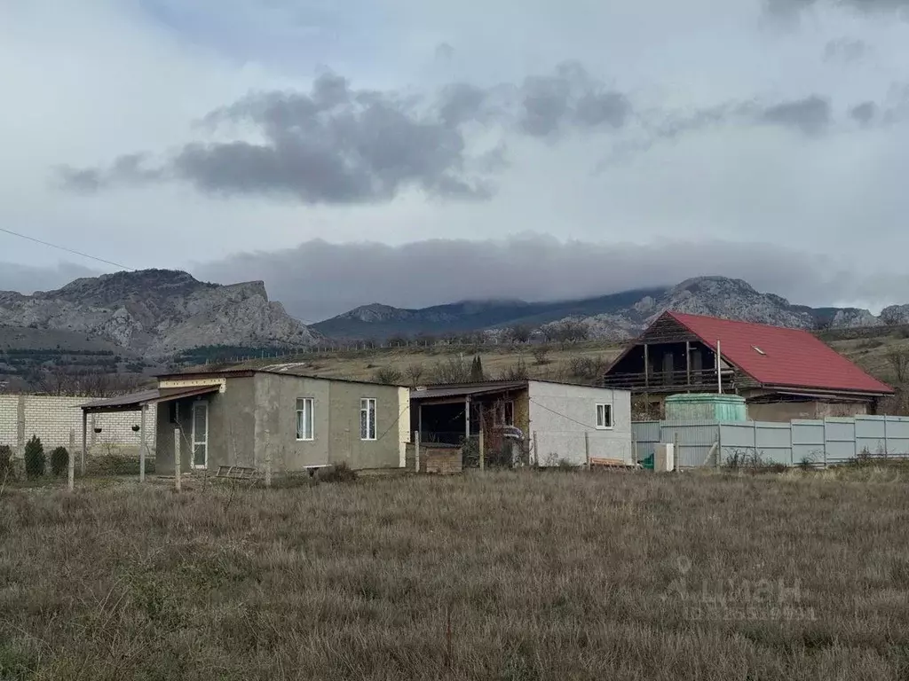 Участок в Крым, Судак муниципальный округ, с. Солнечная Долина ул. ... - Фото 1