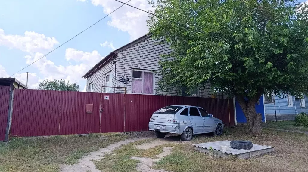 Дом в Волгоградская область, Волгоград Абганеровская ул., 55 (40 м) - Фото 1